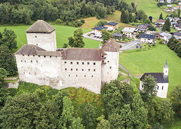 Burg Kaprun Sommer © Arne Müseler – arne-mueseler.com (www.burg-kaprun.at/presse/)